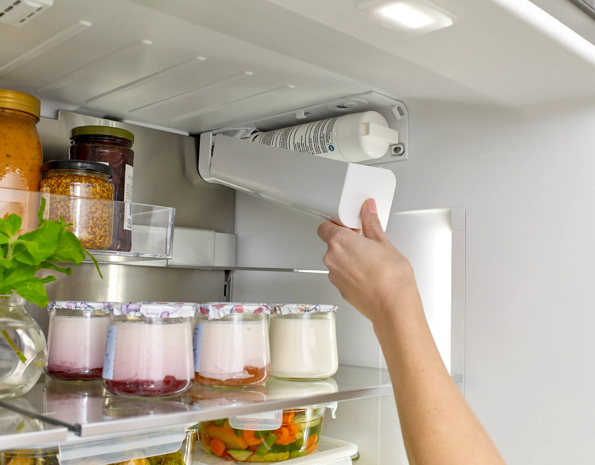 Bosch B36CL80SNS 800 Series French Door Bottom Mount Refrigerator 36'' Stainless steel (with anti-fingerprint)