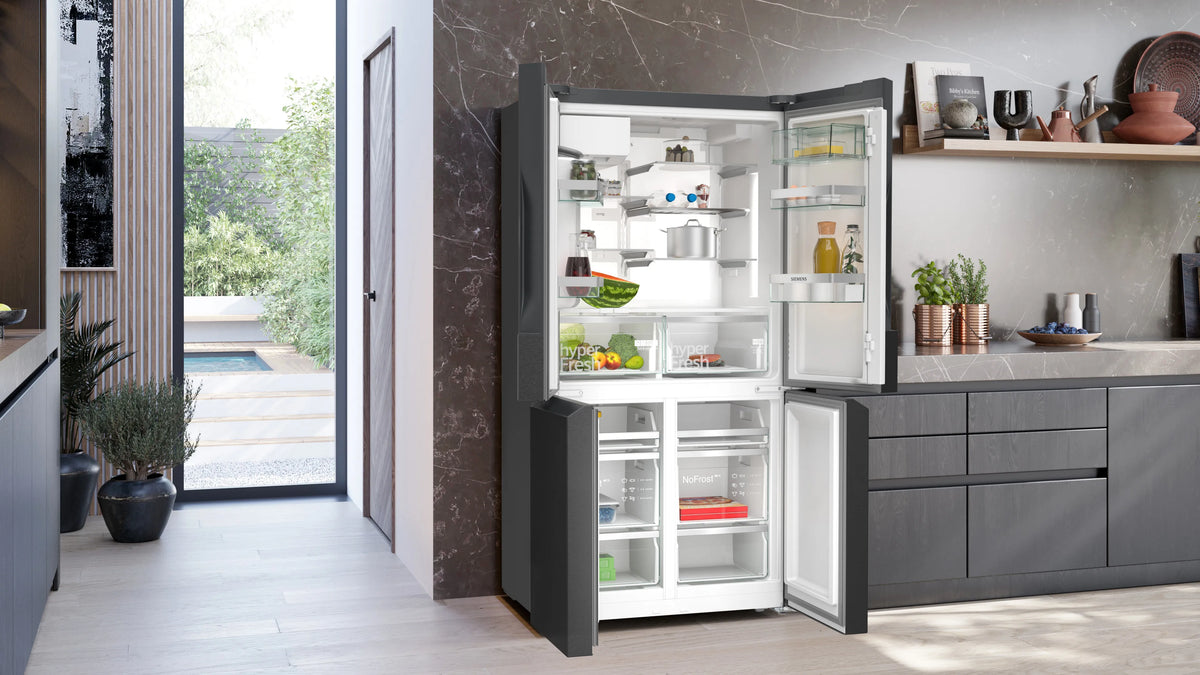 SIEMENS KF96DPXEA iQ700 French door bottom freezer. multi door 183 x 90.5 cm Brushed black steel antiFingerprint. Total noFrost