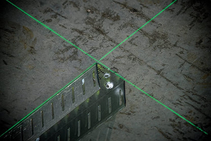 DEWALT 12V MAX LINE LASER, 3 X 360, GREEN (DW089LG)